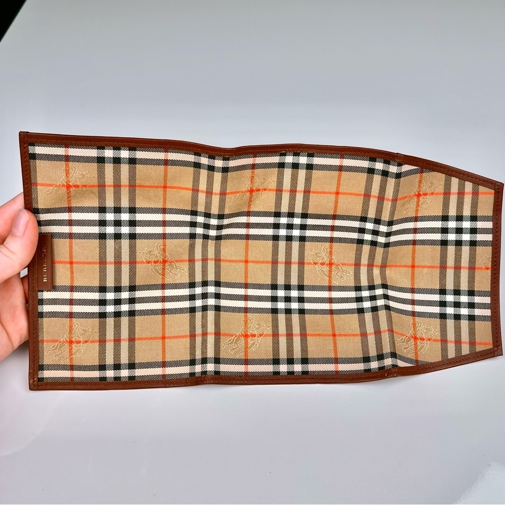 Burberry Book / Planner / Passport Holder Notebook Cover Haymarket Check - Picture 2 of 4